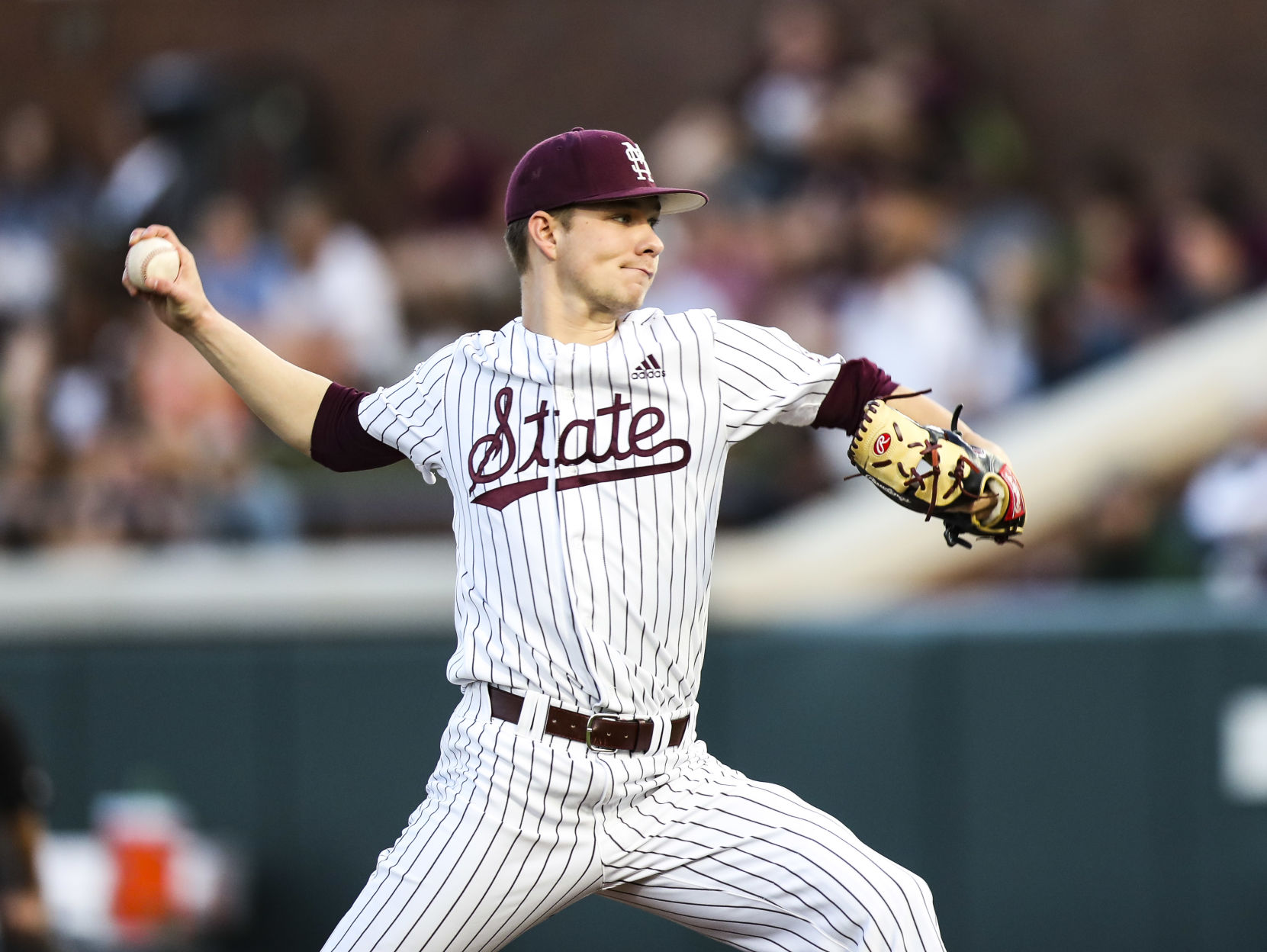 Plumlee pitches Bulldogs to success